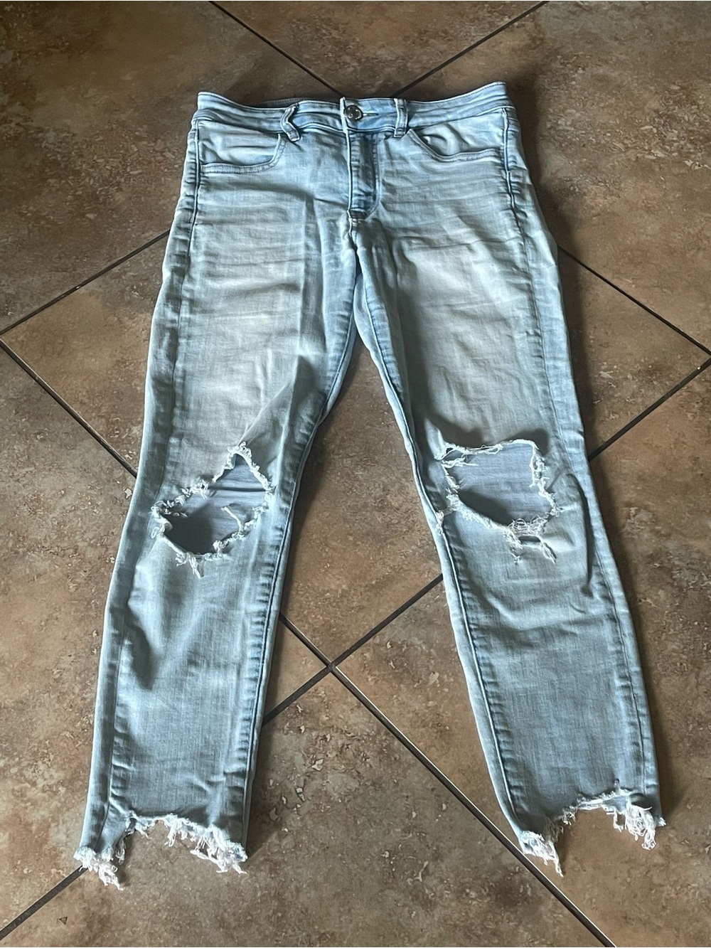 American Eagle Outfitters Light Wash Distressed Skinny Jeans